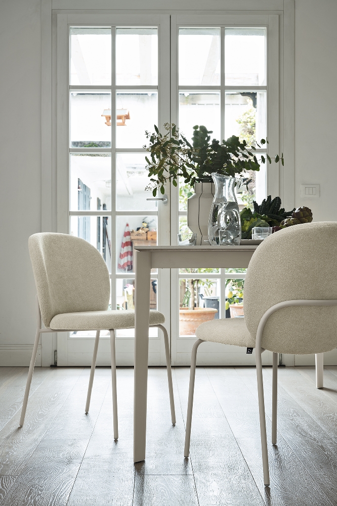 Μοντέρνες καρέκλες τραπεζαρίας με μεταλλικά πόδια – Calligaris design